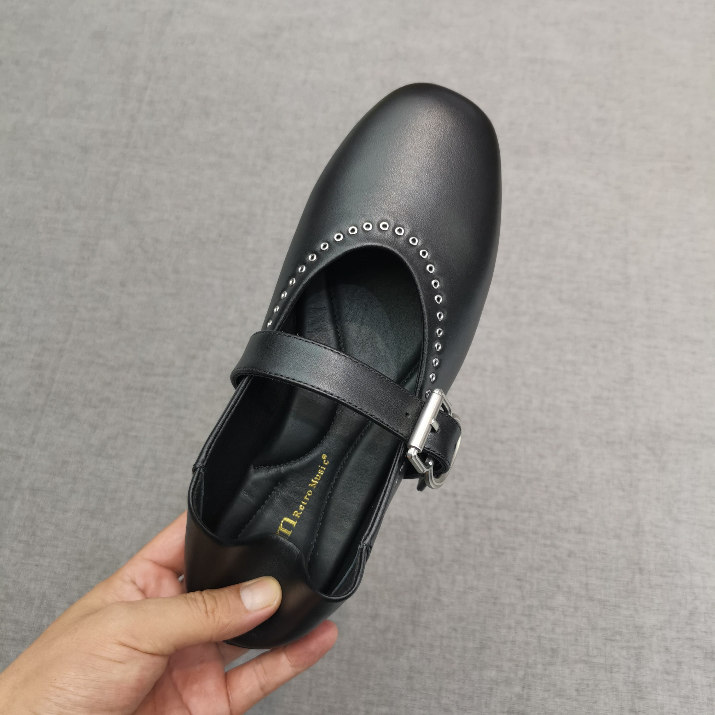 26ss新品.美国百年老牌铆钉玛丽珍鞋.牛皮.舒适女款单鞋