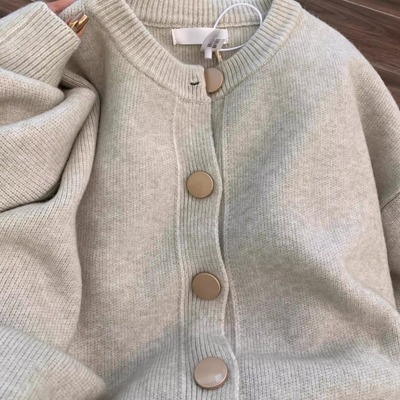 花卡色气质高级感纽扣毛衣开衫女秋冬新款韩系宽松百搭针织衫外套