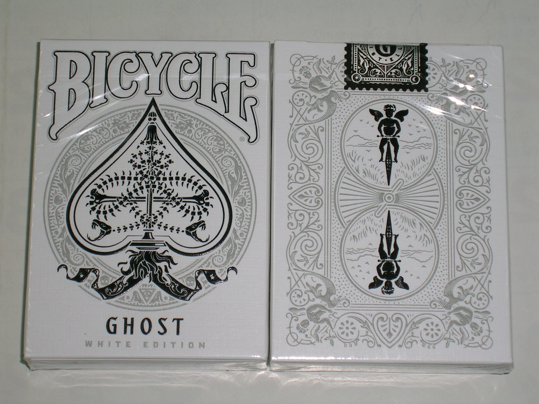 美國原裝進口 Bicycle Legacy Ghost 豪華白幽靈單車撲克牌