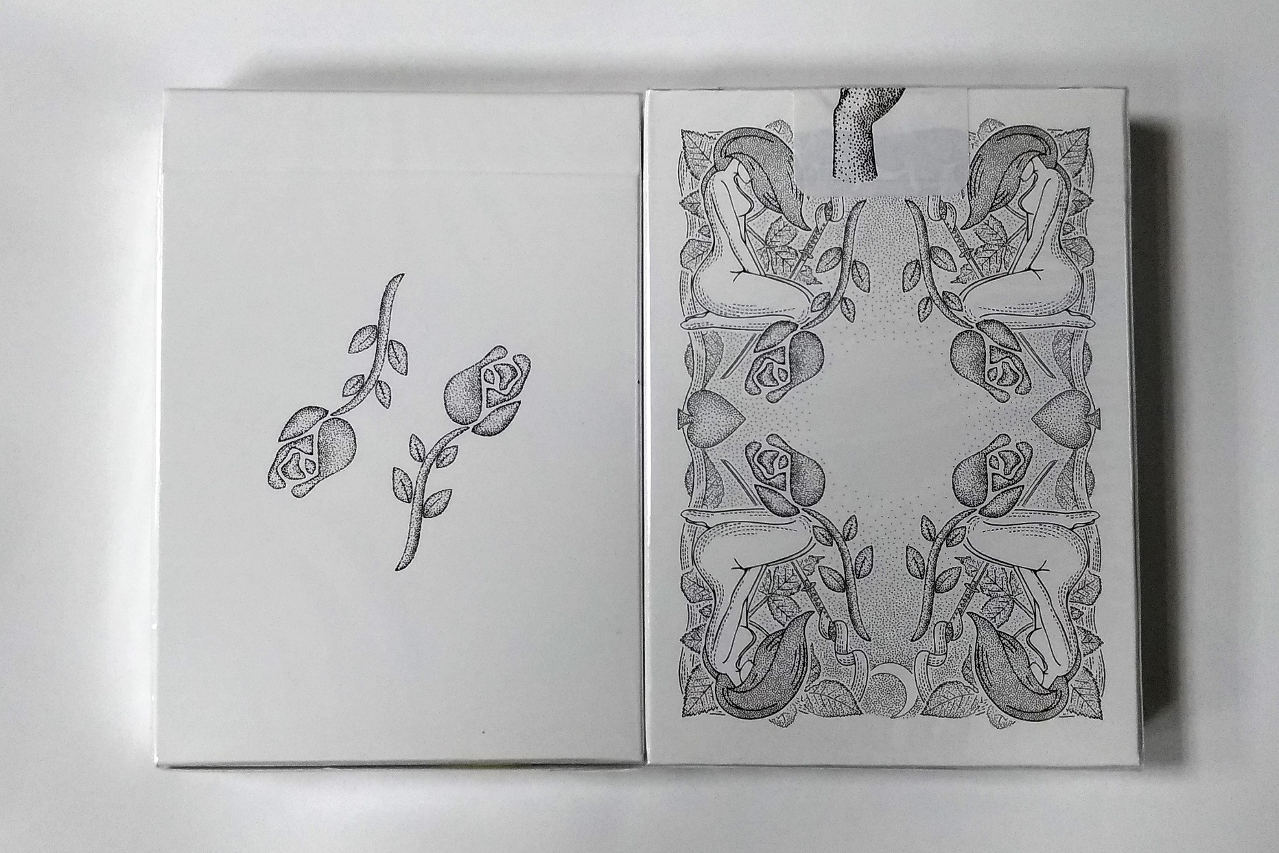 美國原裝進口 Innocence Playing Cards 聖潔 花切 限量撲克牌