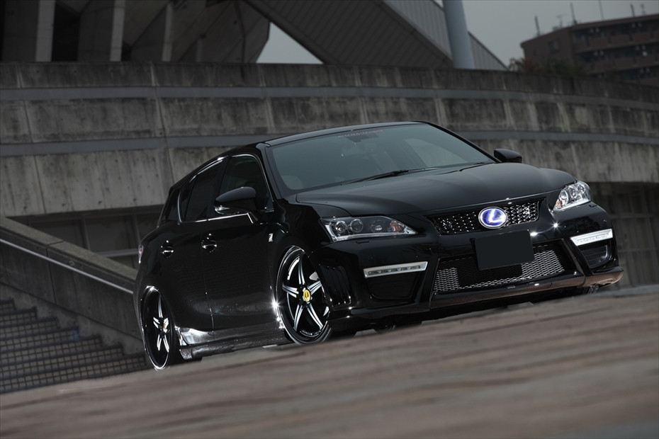 雷克萨斯CT200大包围保险杠