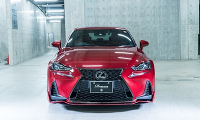 雷克萨斯IS运动包围保险杠