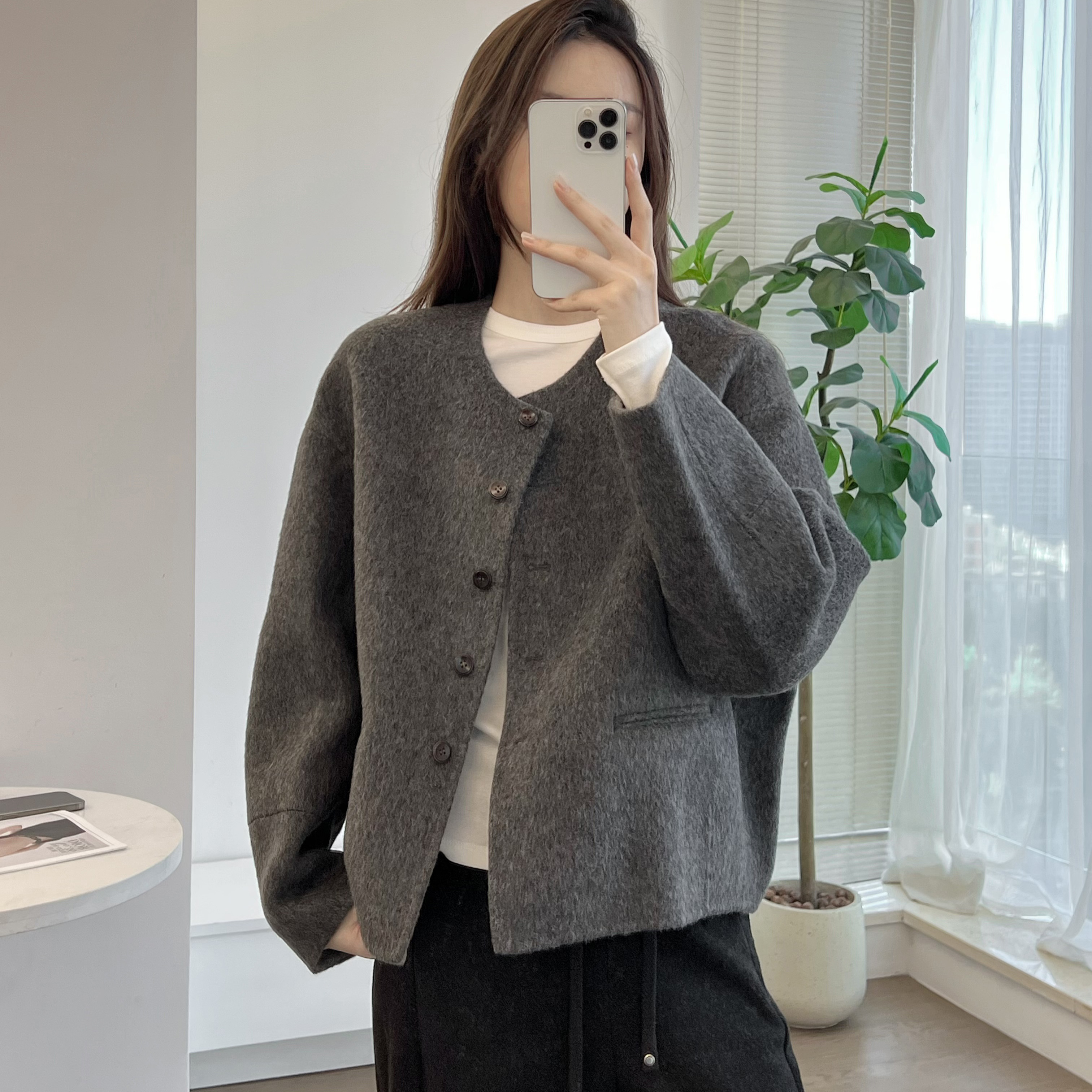 米娜家 欧洲站 秋冬季新品柔软气质圆领羊毛短外套女 E539 301