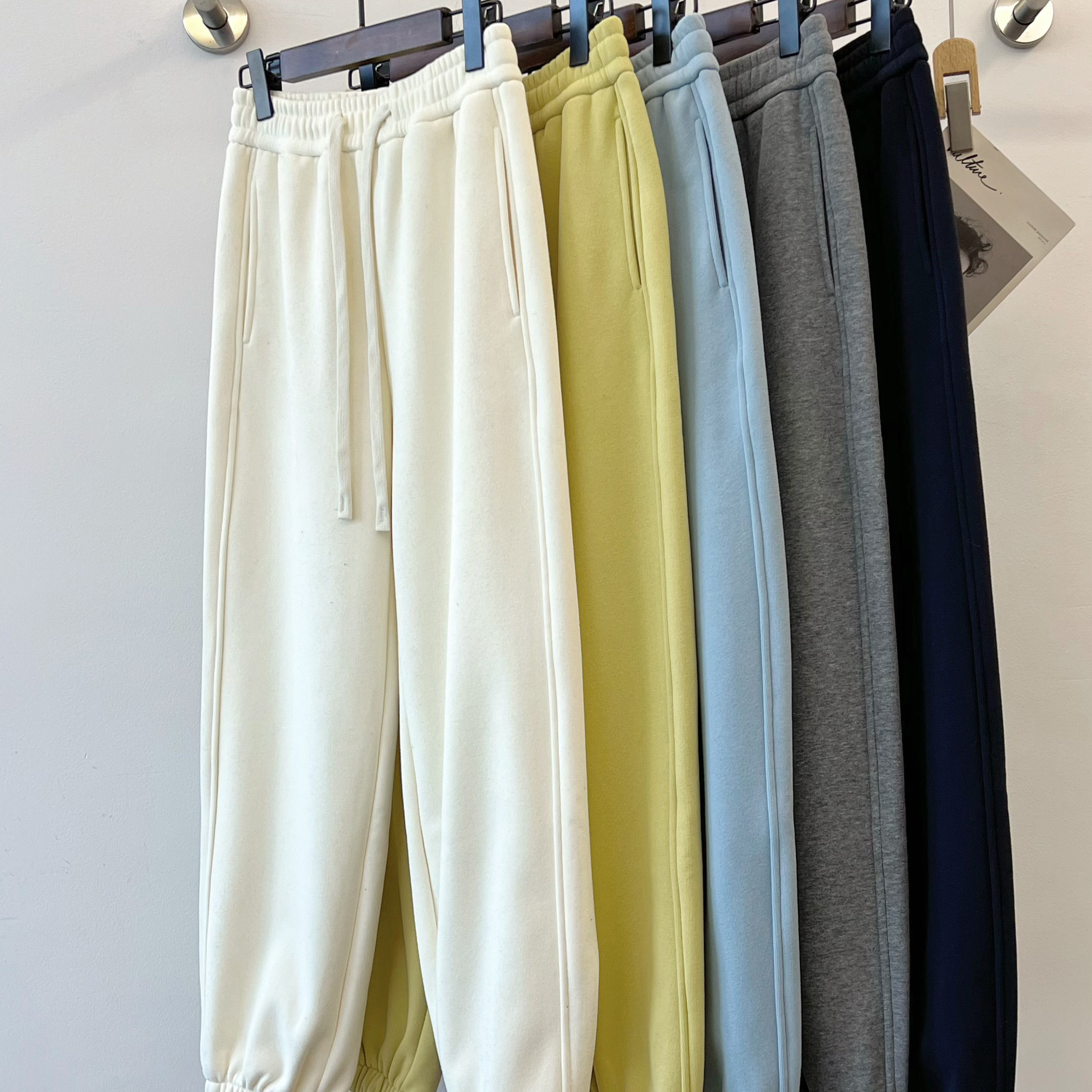 多色松紧腰抽绳直筒休闲裤