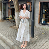 法式纯欲风v领碎花裙女夏季2025新款少女甜美气质超仙显瘦连衣裙，女装连衣裙，2C153