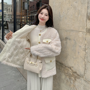 小香风杏色羊羔毛羽绒服女秋冬超火好看高级小众漂亮短款轻薄外套,短外套,2C153