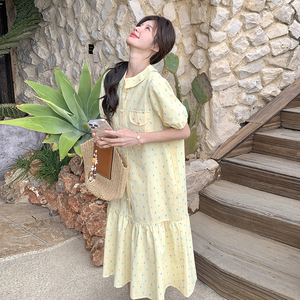 奶乎乎黄色娃娃领连衣裙女2025夏新款韩系甜美宽松减龄碎花衬衫裙图片