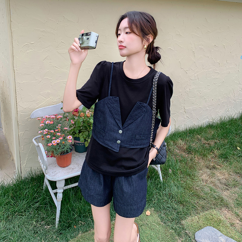 又a又飒穿搭牛仔套装女夏2025新款假两件小吊带t恤上衣短裤两件套,女装套装/套裙,2C153