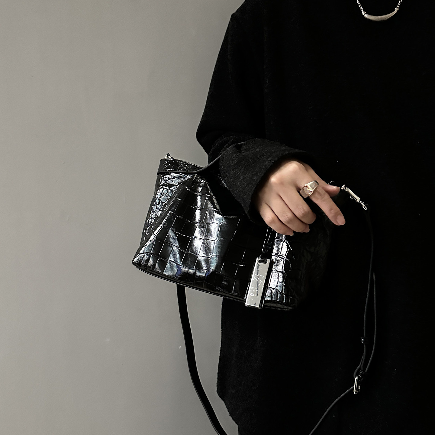 头层牛皮菜篮子手提包高级感个性轻奢通勤女真皮石头纹单肩斜挎包,箱包皮具/热销女包/男包,通用款女包,淘宝优惠券,粉丝福利购,淘宝优惠卷