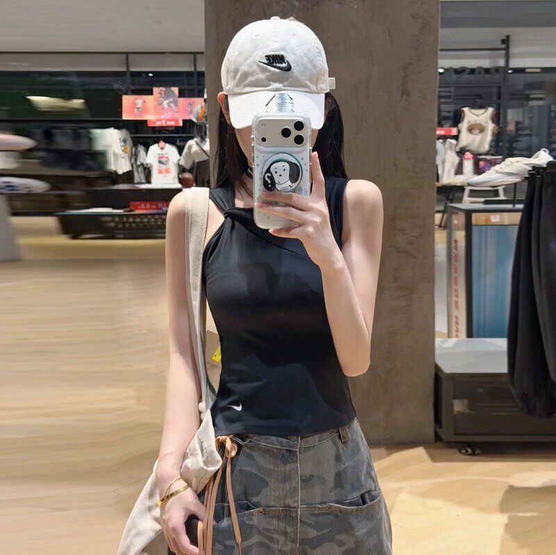 耐克女斜领露肩性感吊带背心T恤