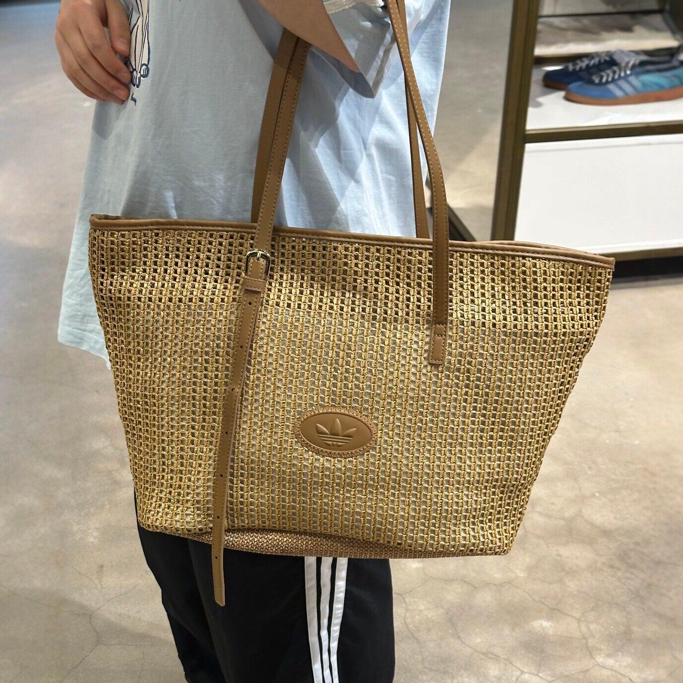 阿迪达斯三叶草女编织托特包挎包