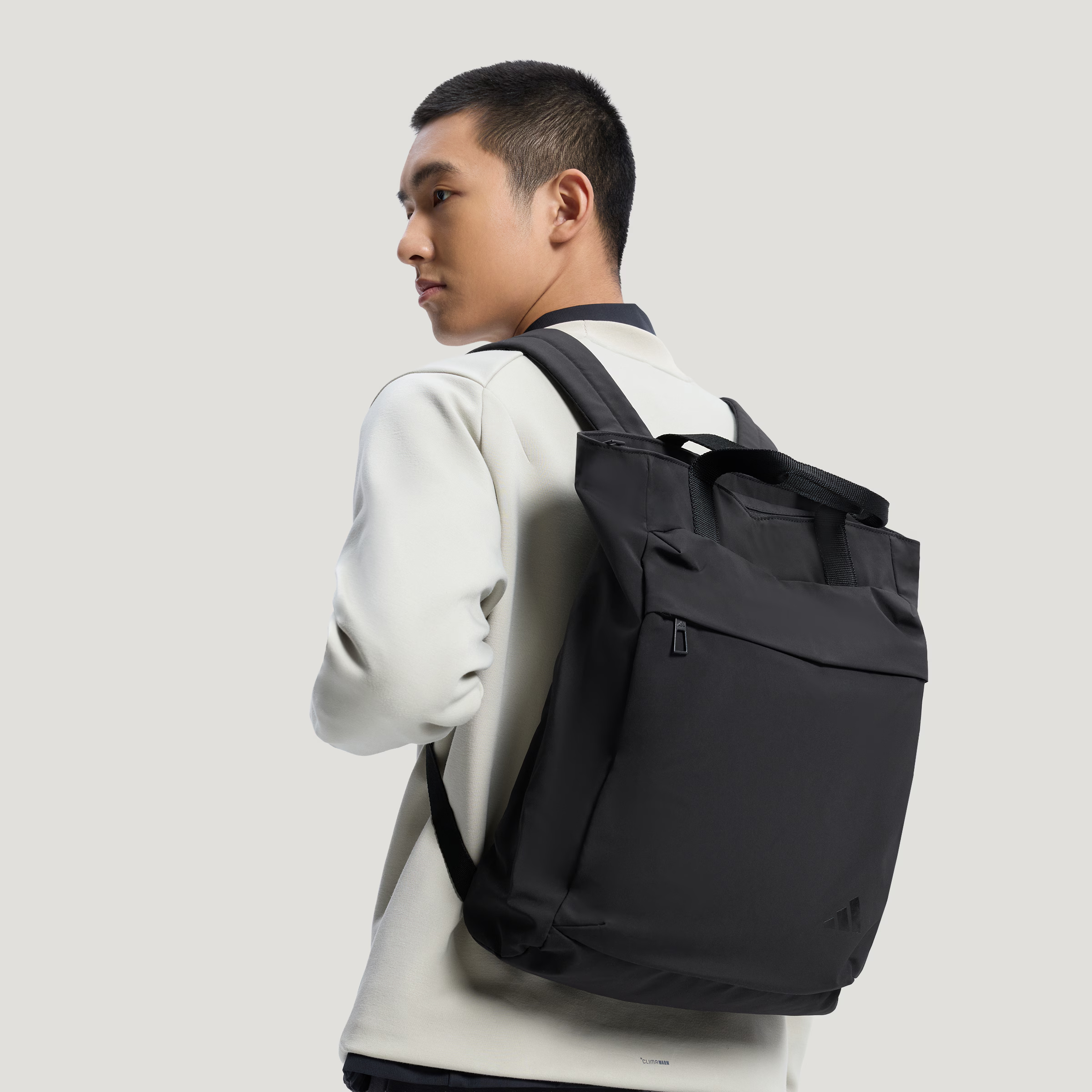 Adidas阿迪达斯双肩包男女通用大容量手提通勤日常电脑背包KR2557