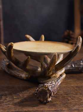 跨境亚马逊热销新家居鹿角烛台桌面摆件纪念日树脂工艺品节日装饰