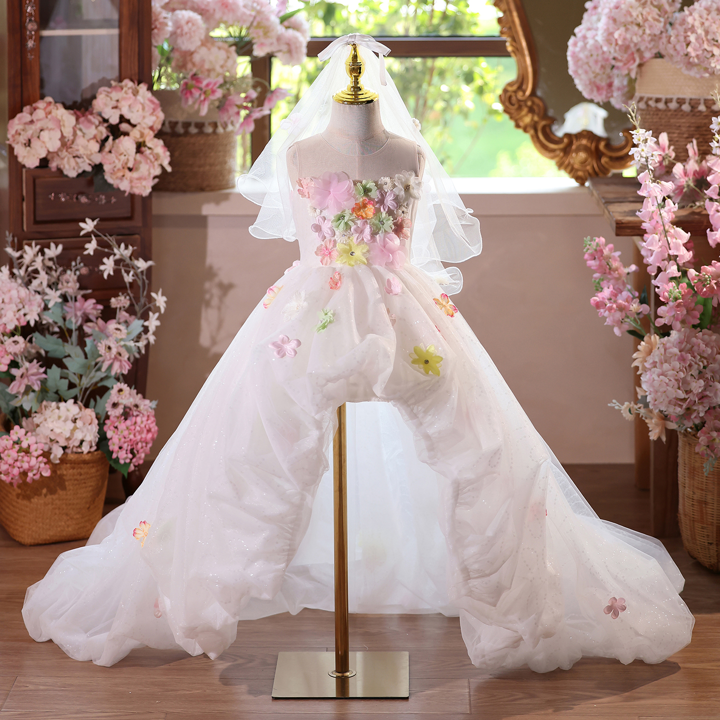 儿童主持人礼服女孩生日晚礼服钢琴演奏演出服女童礼服拖尾高级