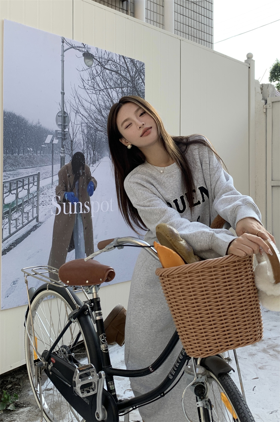PPSHD慵懒风刺绣字母连衣裙女秋冬新款宽松显瘦后开叉加绒卫衣裙