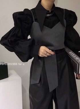 褶皱+外搭不规则吊带背心