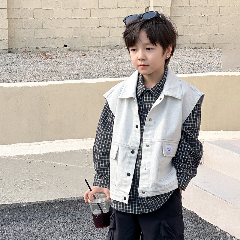 依依妈男童纯色翻领工装马甲