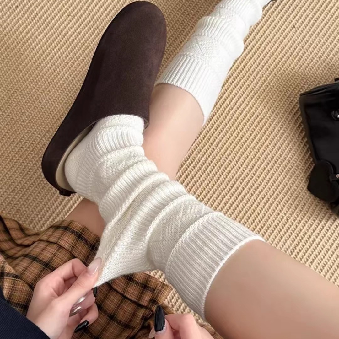 超美百搭复古镂空羊绒小腿袜子女针织堆堆袜秋冬保暖配靴子长筒袜