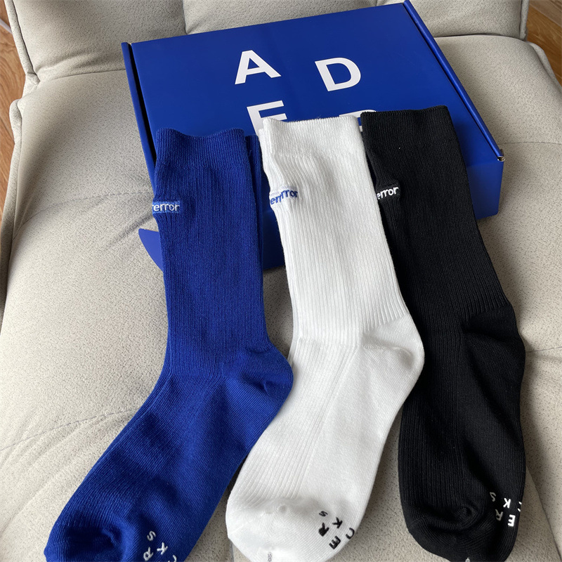 韩国潮牌ader双针刺绣字母袜子