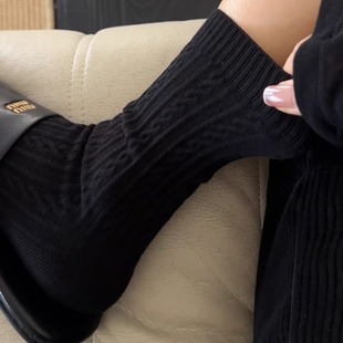 魅力 百搭色不是说说 终于get到了纯黑 暗纹麻花条纹 好绝