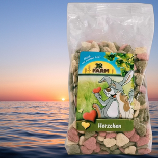 现货德国JR农场 粗粮草本蔬菜心形饼200g/袋仓鼠龙猫兔等磨牙零食