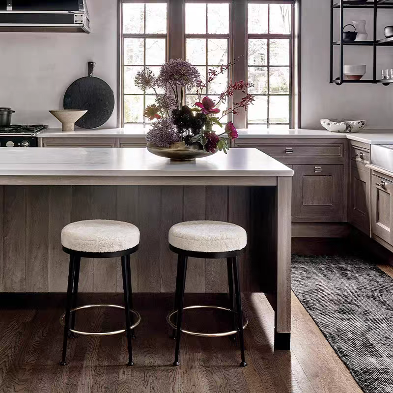 吧台椅铁艺羊羔绒轻奢金属设计师岛酒吧复古收银前台专用高脚凳子