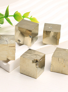 如鸿西班牙天然黄铁矿原石摆件黄铜矿矿物晶体标本立方体块愚人金