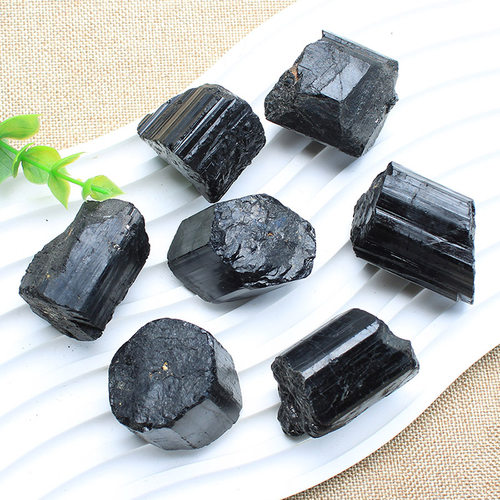 如鸿大颗水晶托玛琳鱼缸石黑碧玺