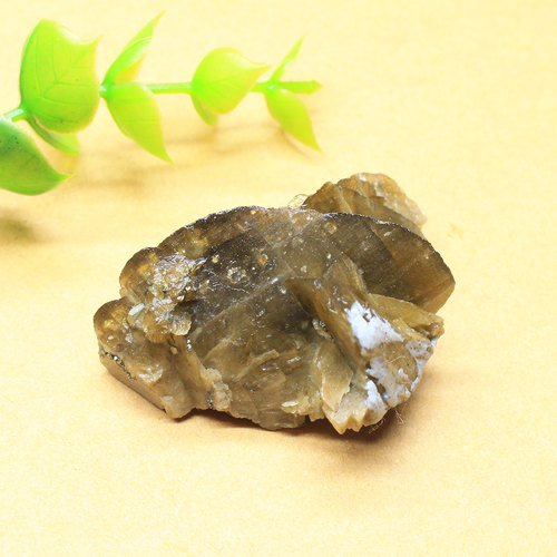 黄铁矿加云母共生儿童标本矿石