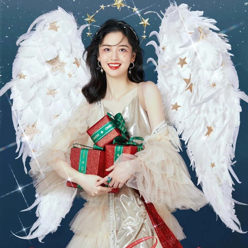 白色羽毛小红书圣诞翅膀闺蜜照新年主题姐妹网红写真拍照样片道具