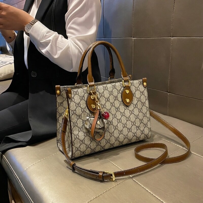 包包女2026新款真皮高级感时尚小个子托特包分层手提包单肩斜挎包
