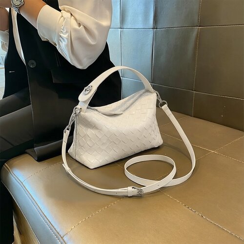 LK2026新款牛皮手工编织女包