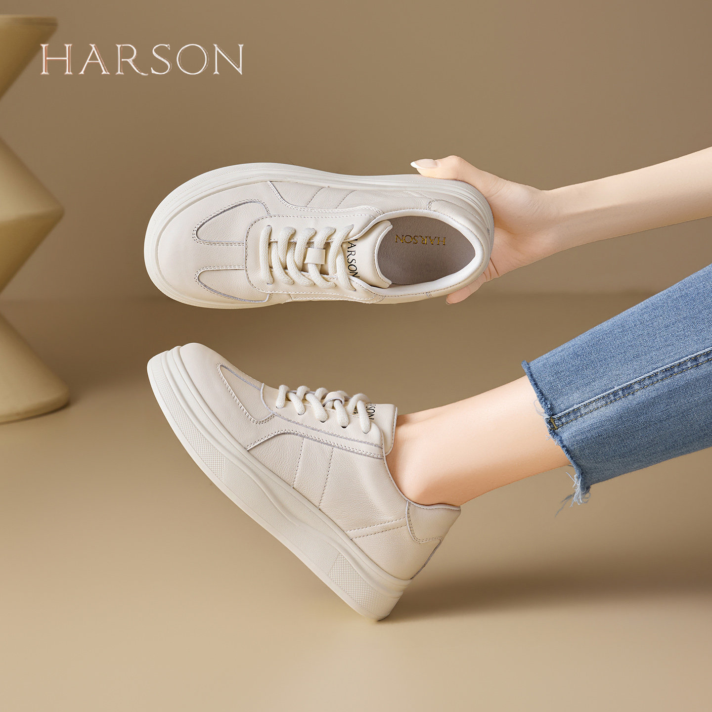 哈森厚底真皮小白鞋女鞋子2026春季新款爆款休闲鞋舒适百搭板鞋