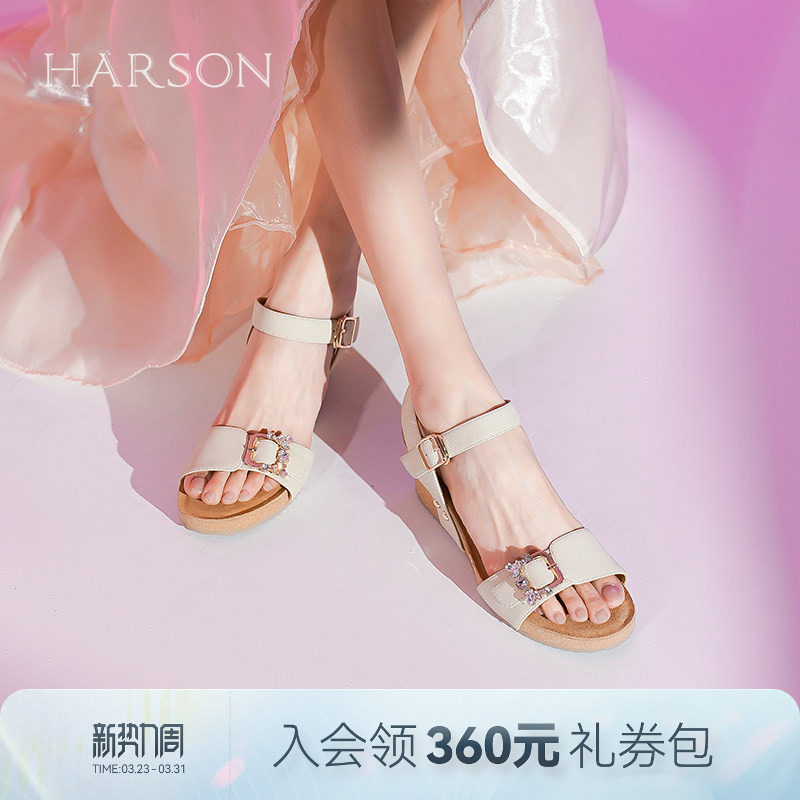哈森坡跟凉鞋女夏季新款复古皮带扣勃肯鞋高跟一字带凉鞋HM2374