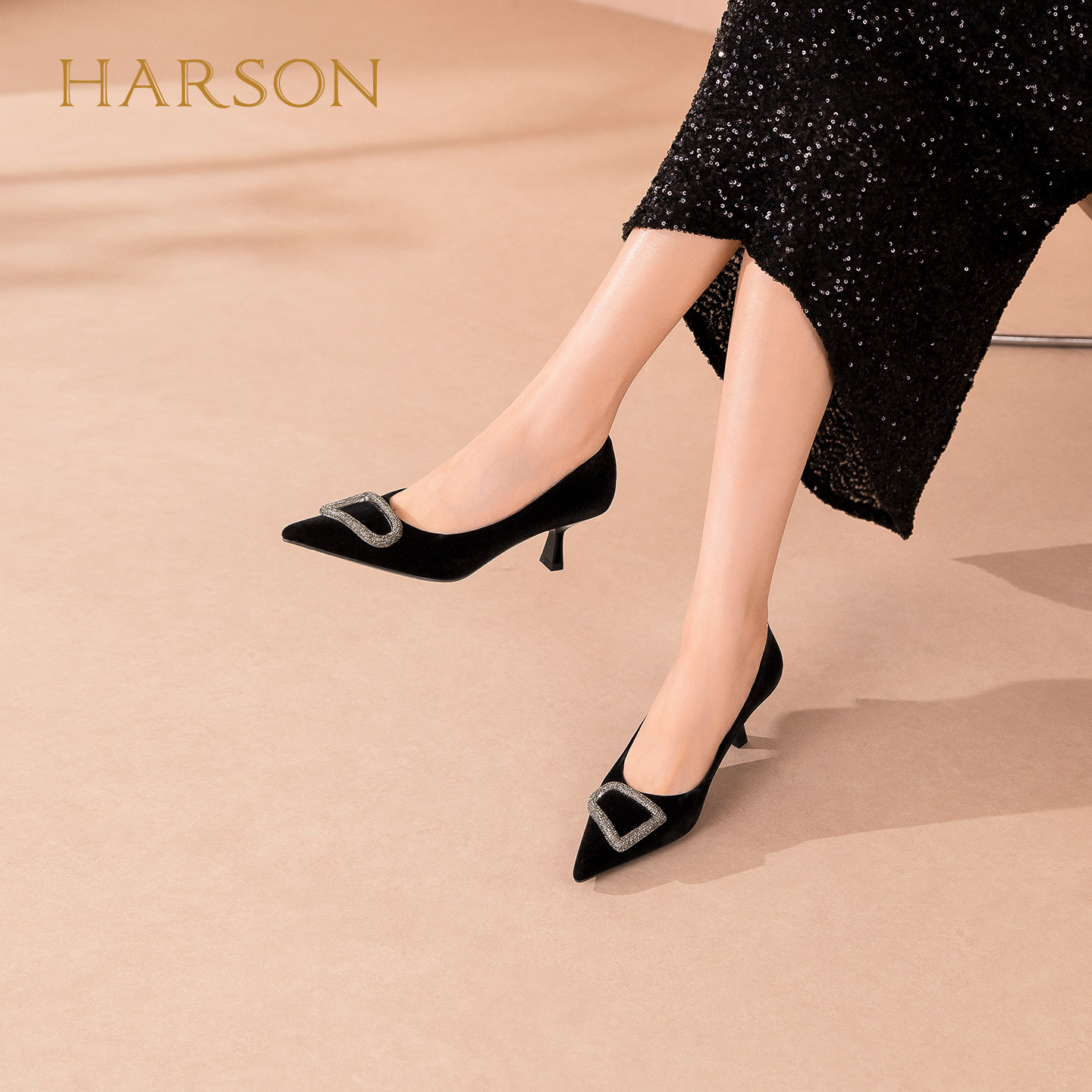 哈森气质尖头法式水钻高跟鞋宴会通勤浅口单鞋2026新款HWS26