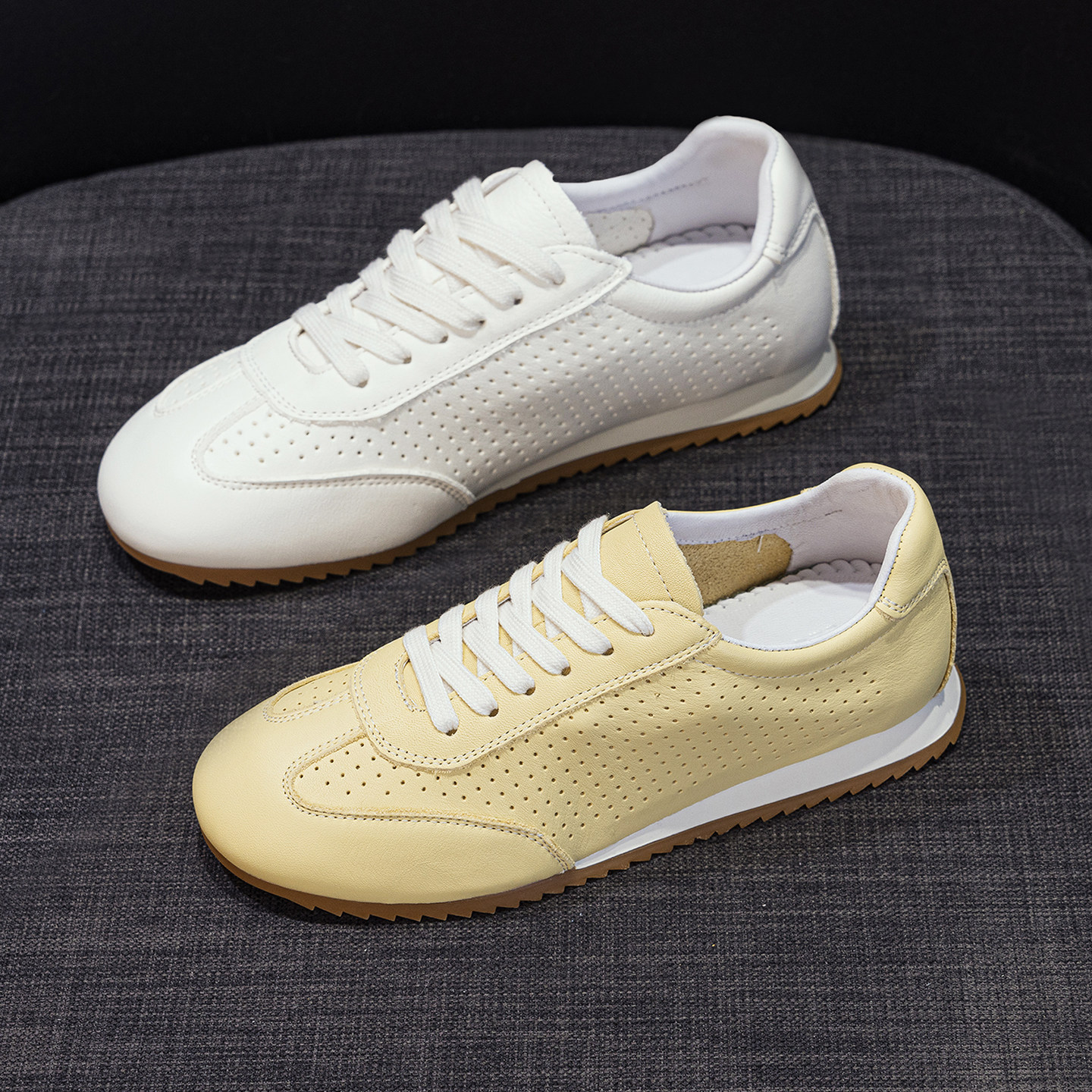 头层牛皮德训小白鞋女夏季2026新款大码女鞋41休闲真皮软底板鞋43