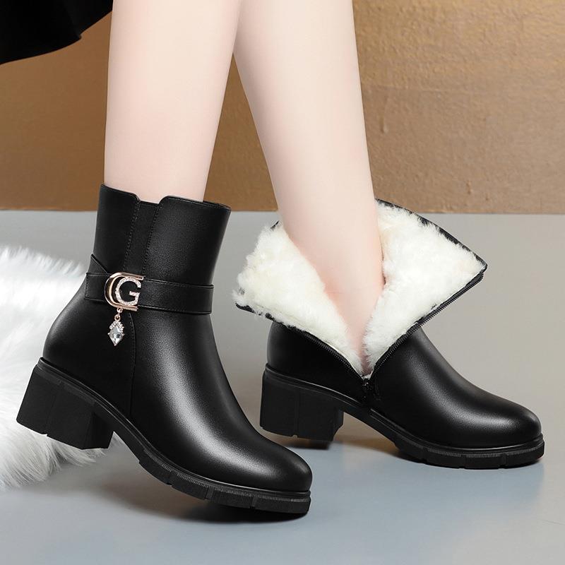 欧洲站妈妈鞋棉鞋冬季加绒新款马丁靴软皮保暖鞋粗跟短靴中老年厚