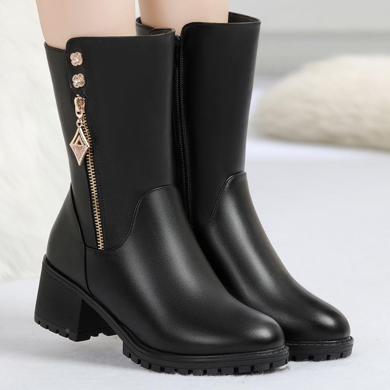 欧洲站中老年妈妈鞋冬季新款棉鞋软皮加绒皮靴保暖防滑女靴粗跟中