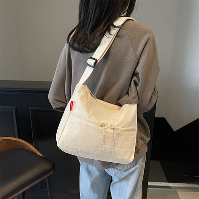 户外运动旅行斜挎包女新款轻便