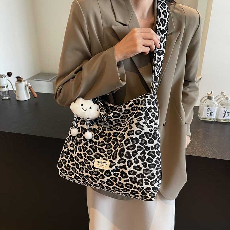 大容量韩版通勤2025新款斜挎包