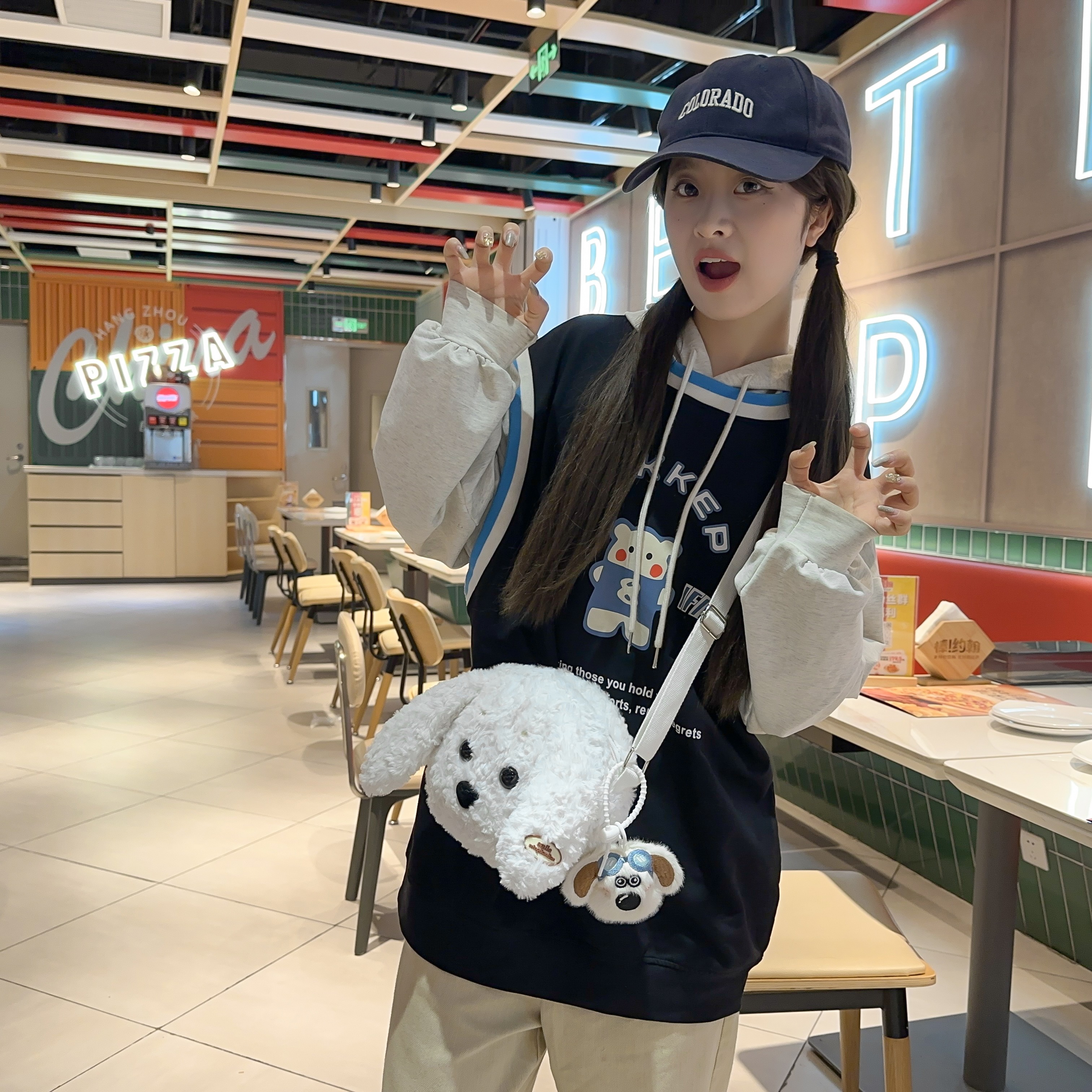 可爱小狗毛绒斜挎包女卡通包包
