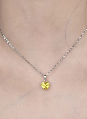 旭平黄色闪亮爱心项链女时尚轻奢高级感精致甜美气质心形锁骨链