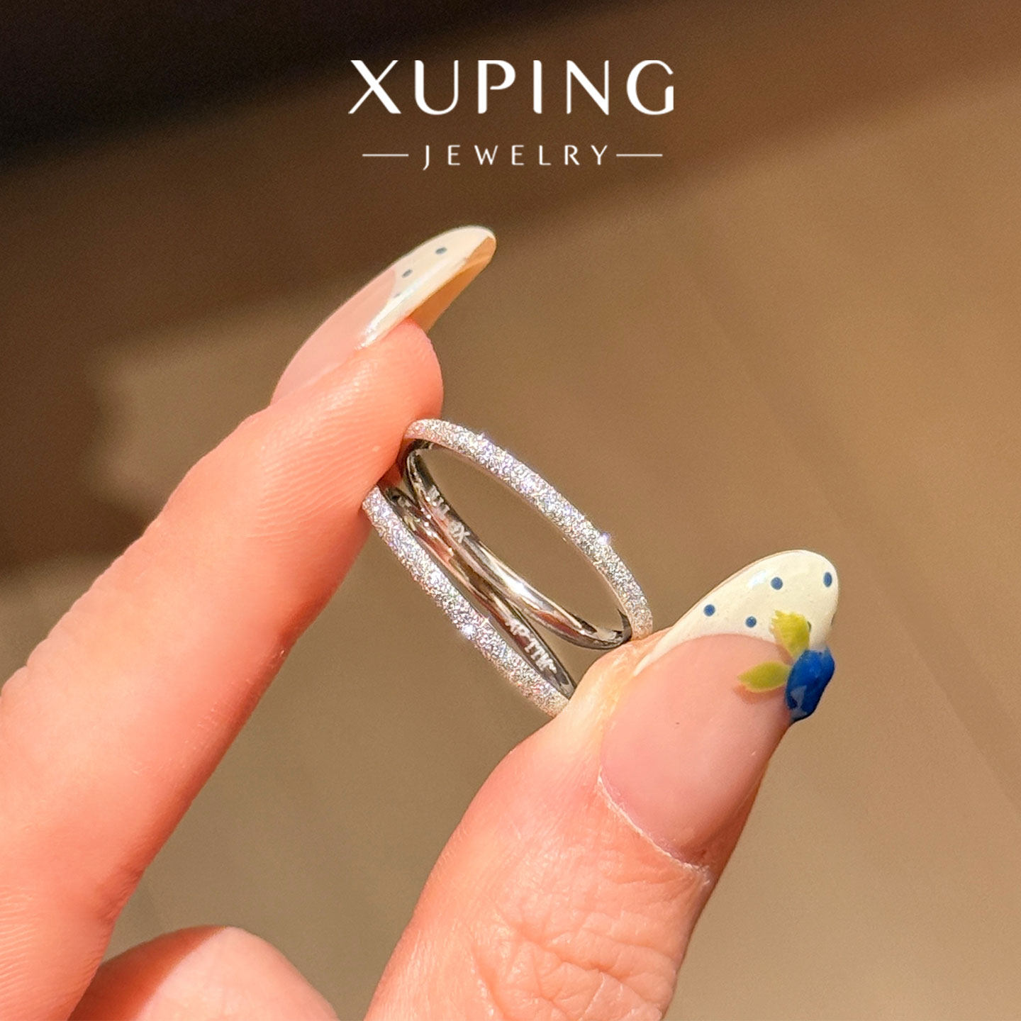 旭平磨砂质感碎冰冰满天星闪烁时尚戒指发2个同码