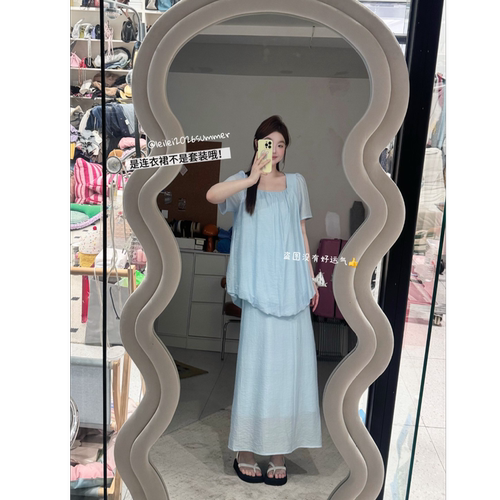 蕾蕾【奥法庄园】设计感方领上衣拼高腰半身裙假两件连衣裙