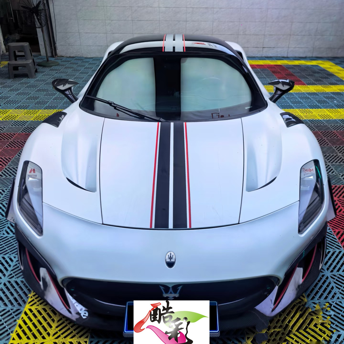 玛莎拉蒂MC20车贴拉花改装车身