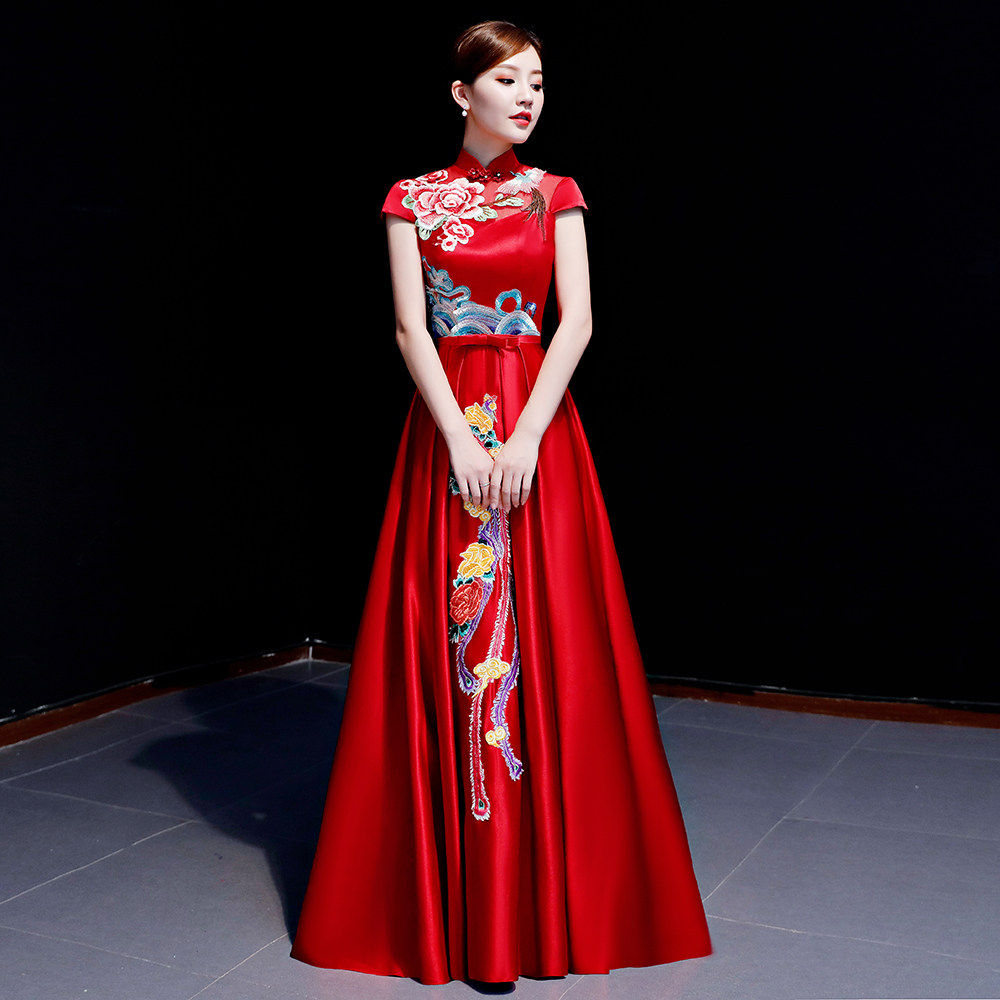 长款礼服晚装中国风式刺绣庆典主持模特团队走秀大合唱舞台演出服