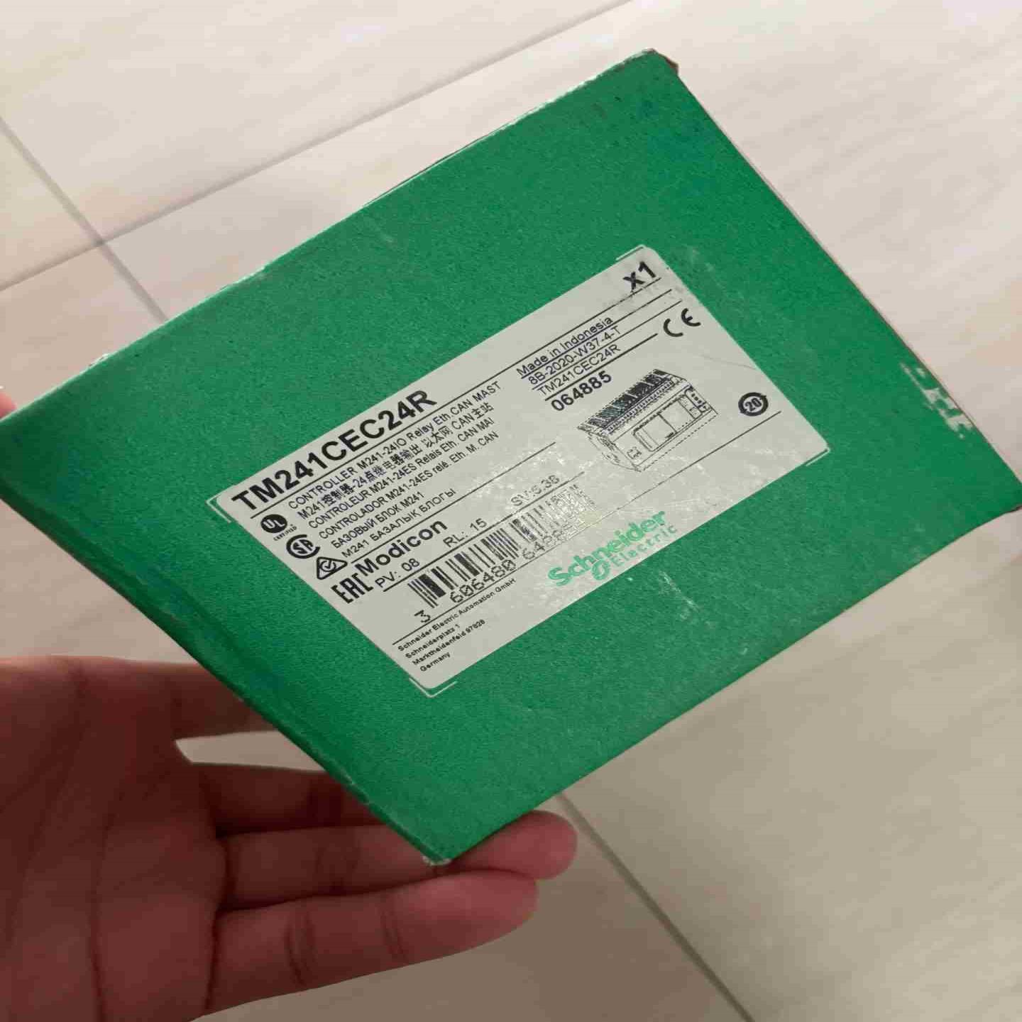 施耐德plc模块TM241CEC24R议价