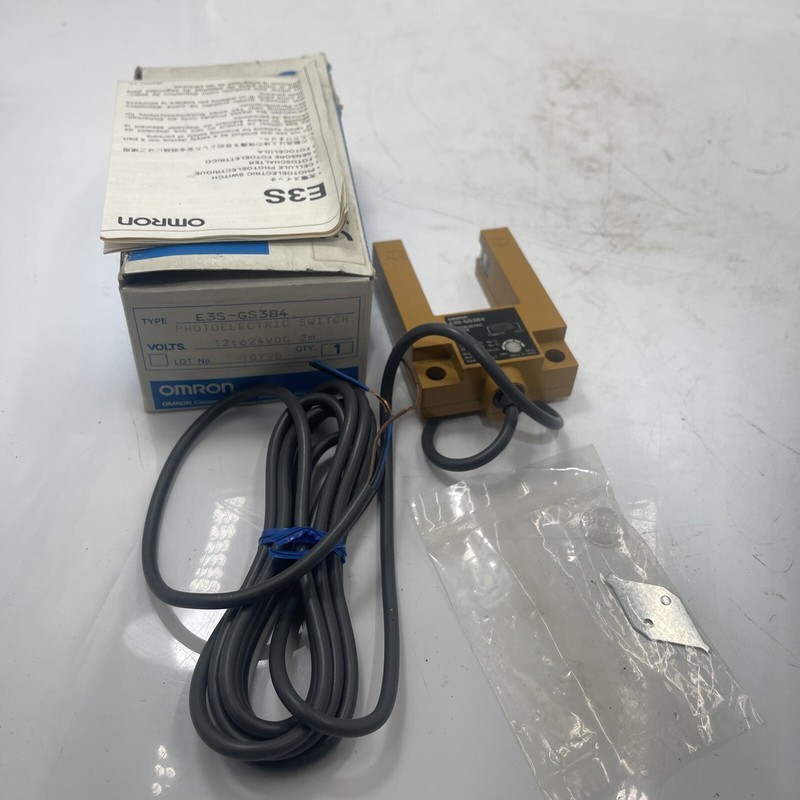 OMRON E3S-GS3B4 PHOTOELECTRIC SWITCH NEW IN BOX