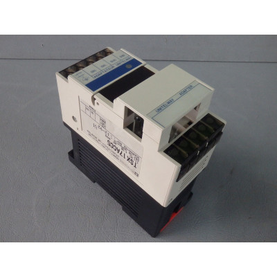 TSX17ACC5 - TELEMECANIQUE - TSX17 ACC5 / Adapter utway USED