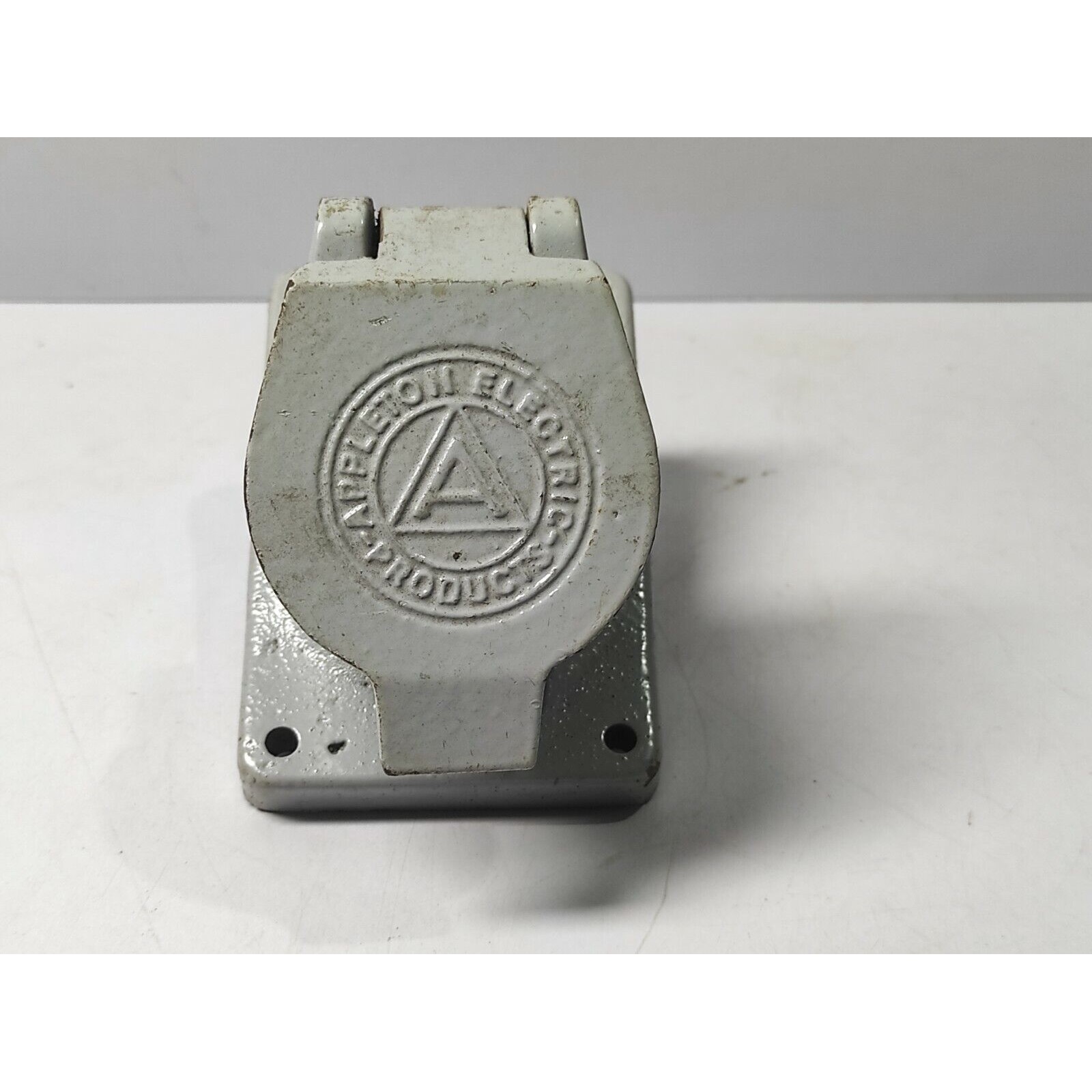 Appleton EFSR-2023M Model B Receptáculo Enclavado con Inter